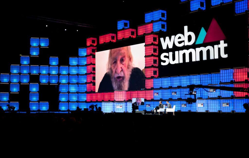 2022 - Centre Stage LS7 8101 (52477099164) - a book with a bookmark