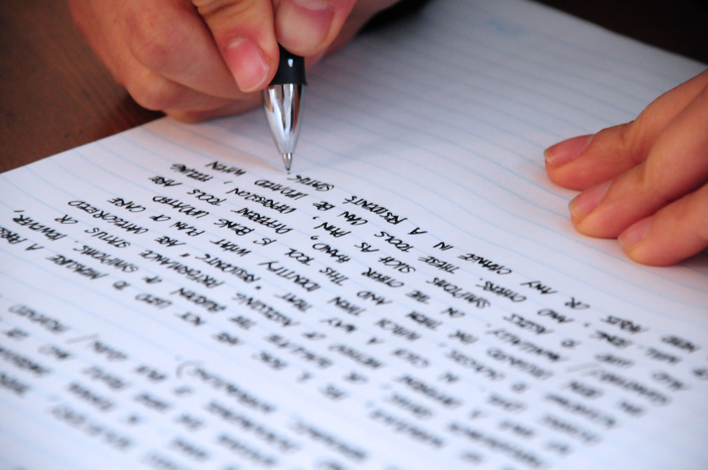 Transform Your Writing Game with an AI Writer Free Trial