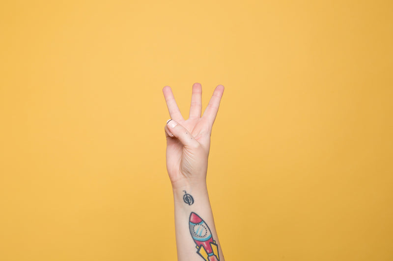 How to Extract syntactic Features from a Large Corpus